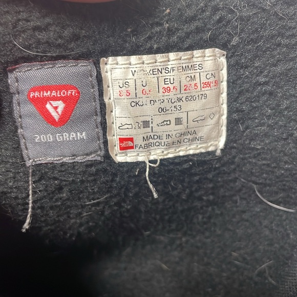 Women’s North Face winter boots - Picture 4 of 6